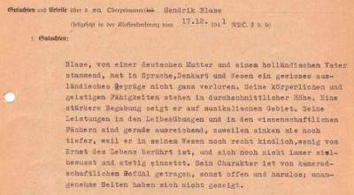 Ein Wortzeugnis von 1941 des Schülers Hendrik Blase, mit der Schreibmaschine auf orangebraunem Papier getippt.