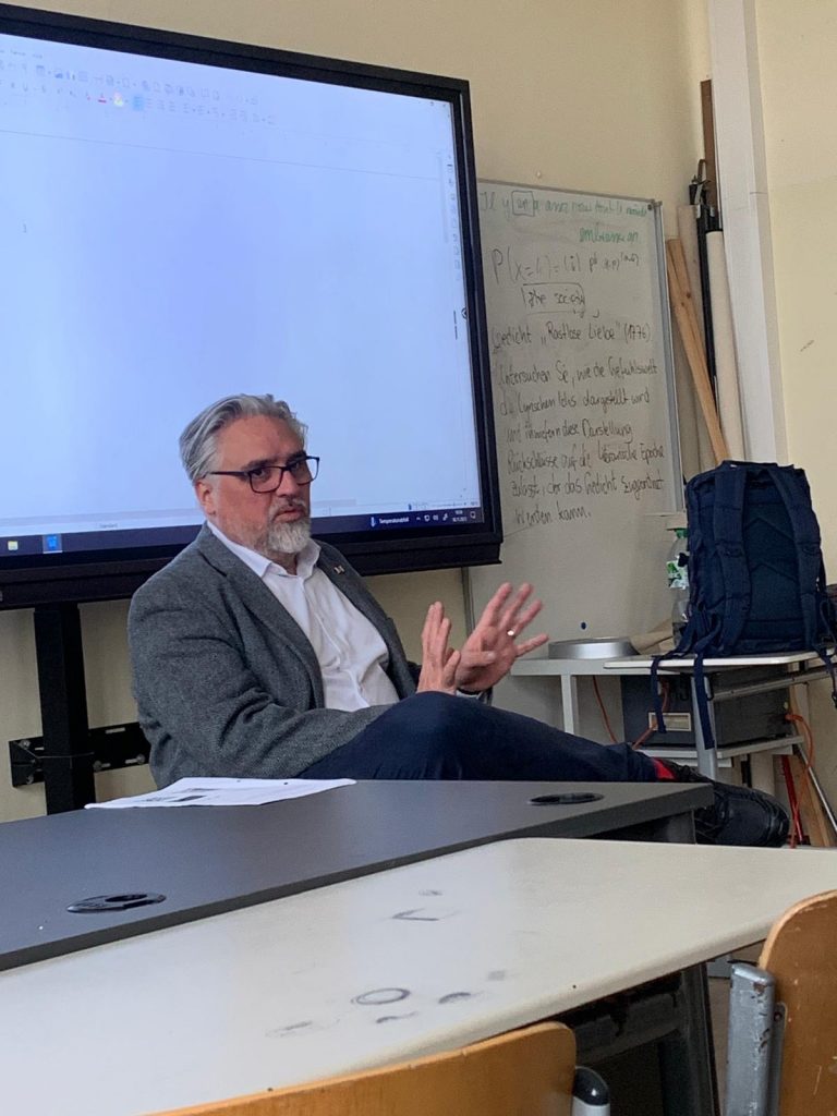 Politikunterricht mit Gast: WELT-Journalist Martin Lengemann über Extremismus, Gaza und Jerusalem